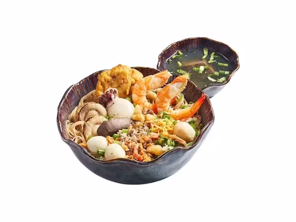 #S8: Signature Seafood Dry Egg Noodles